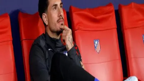 马兹拉维膝盖受伤，周一将详检，记者透露